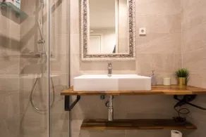 ★ELEGANT 3 BD Sagrada Familia/Air Conditioning/1Go Wifi/SmartTV - Image 5
