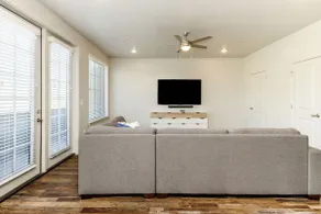 Loaded Logan Loft near USU & EVERYTHING Else - Sleeps 8 in beds - Image 3