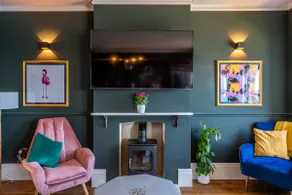 Luxury Penthouse Retreat with Amazing Ocean Views & Log Burner - Image 3