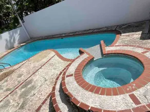 The Haus - entire house with private pool - Image 4