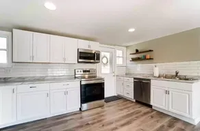 Cozy Lake House  On The Channel With Access To 5 Lakes! - Image 2