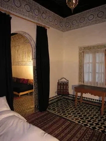 Stunning Antique Royal Suite, Fast Wifi - Image 3