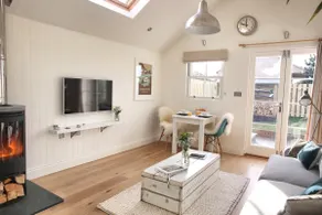 Cosy Coastal Cottage for 2 - Image 2