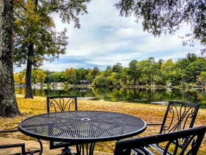 Water’s Edge Hideaway - Image 3