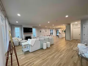 Beautiful Water Views! 1 house from beach - Image 2