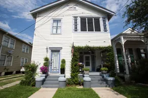 Perfect Family Getaway off Freret w/Saltwater Pool - Image 2