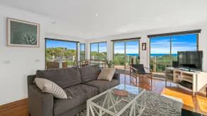 The Deck House - Image 4