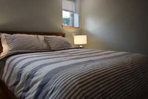 Sweet 1 bedroom ground-level Garden Suite - Image 2