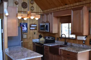 Majestic Pine Cabin - Image 2