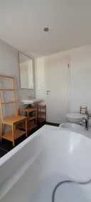 Bright Loft with Panoramic City Views - Image 5