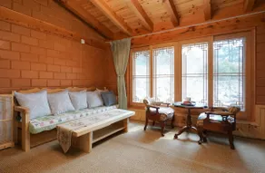 Eunhyangchae (Jat tree)/Wellness Hanok built with a large yard and natural red clay - Image 4