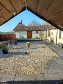 Gorgeous, quirky room, ensuite, patio - Image 3