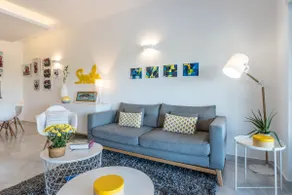 Charming apartment with large sunny balcony - Image 3