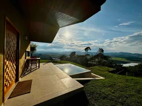 Chalet with infinity edge overlooking the reservoir - Image 5