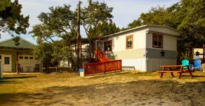 ”Treehouse” at Six Acres in Canyon Lake - Image 2