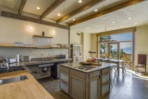Sandpoint Lake Retreat - Image 5