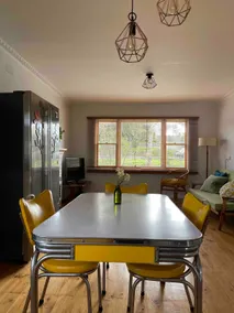 Cute House, Big Garden in the Heart of Daylesford - Image 3