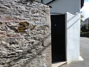 The Coach house, onsite free parking - Image 2