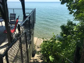 Waterfront Executive Family Cottage - Image 4