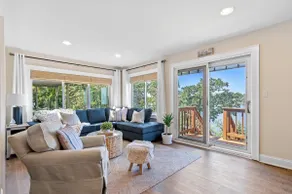 The Cozy Lake House, Dm me ?s Lake Front Property! - Image 4