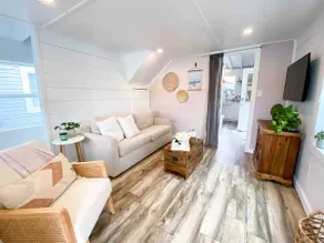 Chic Bayfront Cottages with Kayaking + Crabbing - Image 5