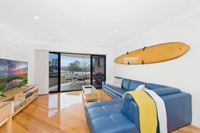 Adrift at Dolphin Cove Apt 5 - riverfront modern - Image 3