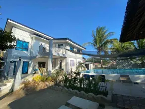 Private beach house with pool & beachfront view - Image 3