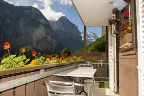 Lauterbrunnen Staubbach Beautiful Waterfall Apartment - Image 2