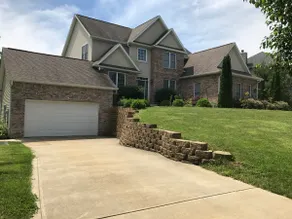 Large, Modern Home Close to Campus - Image 2