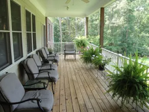 Angel Nest Bed & Breakfast - Image 5
