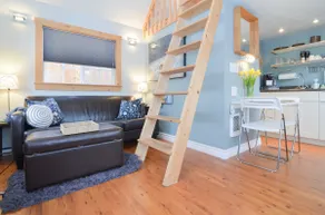 Seattle Mini Home with Hot Tub and Private Deck - Image 2