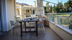 Comfortable home in a beautiful environment - Image 4