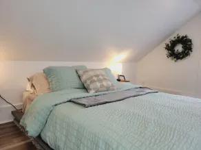 10 Min to City/2 Bedroom/Laundry/Free Parking - Image 5