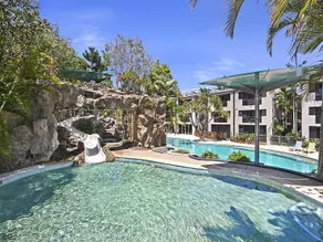 RESORT APARTMENT IN THE HEART OF NOOSA HEADS - Image 3