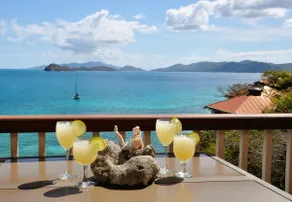 Oceanfront Apt with Panoramic Views - Image 2