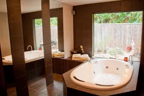 Luxury one bedroom Nanking cottage - Image 2