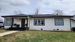 Spacious Remodeled Home with Huge Backyard - Image 3