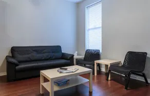 3BR/1.5BA Between Downtown and U. of Chicago - Image 3