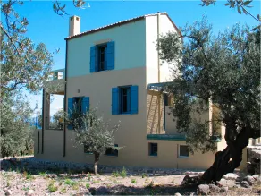 Seaside house amongst olive trees - Image 5