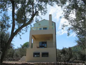 Seaside house amongst olive trees - Image 4