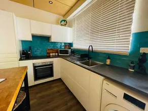 Walk to the Beach, Cool, Self-contained comfort - Image 2