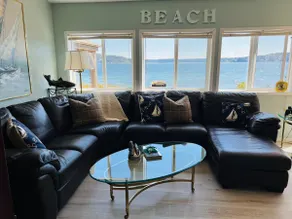 Waterfront Hoodsport, Hood Canal beach oasis - Image 3