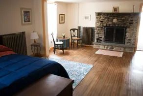 Apartment in the heart of the FLX wine country! - Image 2