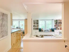 Serene & Cozy 3BR Home w/ Large Deck on River - Image 2