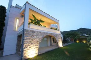 Aerides Luxury Villa - Image 3