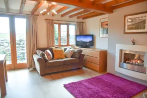 Lovely holiday home in centre of Ingleton Sleeps 4 - Image 3