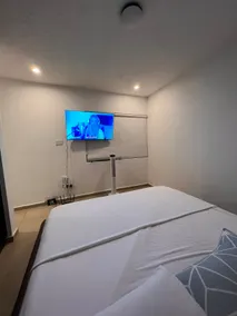 Comfortable, Furnished Apartment with A/C and a View of the Lagoon - Image 4