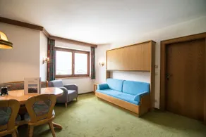 Light apartment with spacious balcony - Image 4