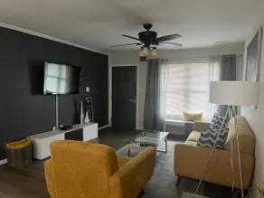 The Hamptonian - Stylish 4 Bedroom/2 Bath Rancher - Image 4