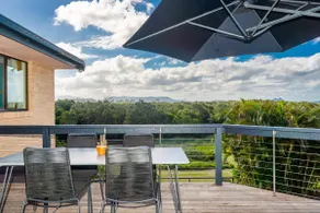 The Sunset House - Image 3